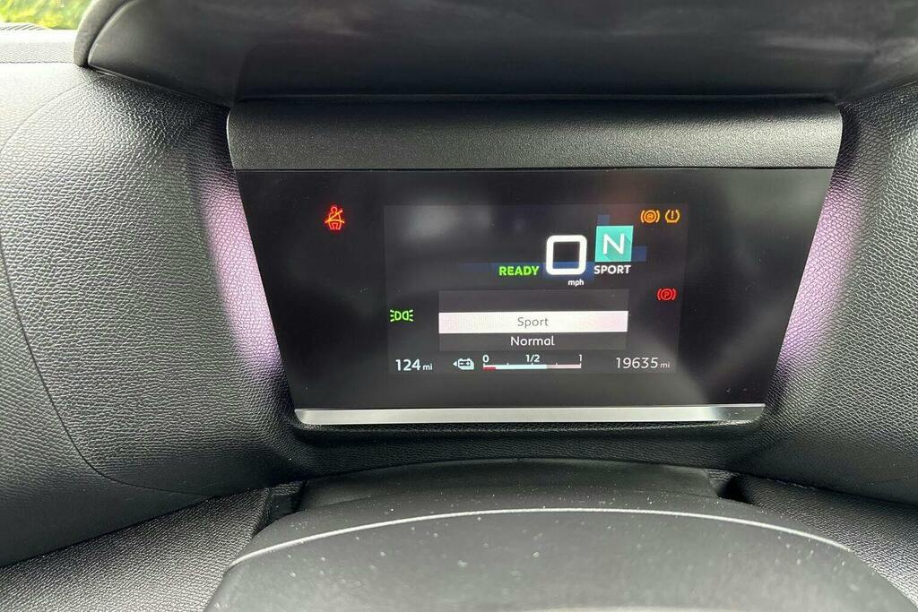 Citroen e-C4 50Kwh Shine Plus 7.4Kw Charger Grey #35
