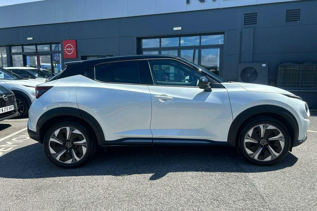 Nissan Juke 1.6 Tekna Plus Suv Hybrid White #2