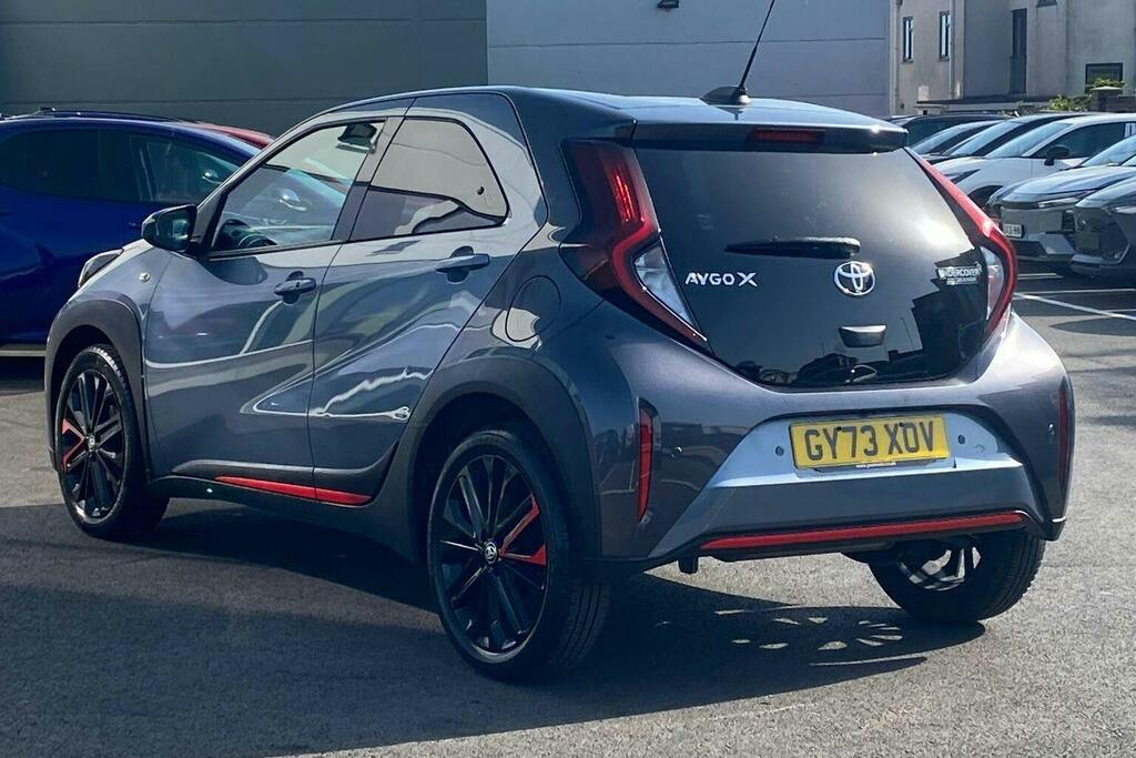 Toyota Aygo X 1.0 Vvt I Undercover Hatchback GY73XOV Grey #4