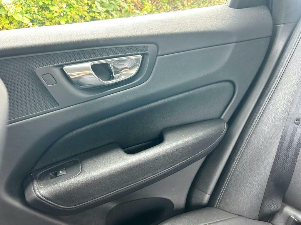 Volvo XC60 D4 Se Nav Winter Pack,leather Black #26