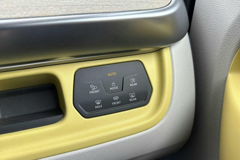 Volkswagen ID.Buzz Pro 79Kwh Commerce Panel Van 28 White #32