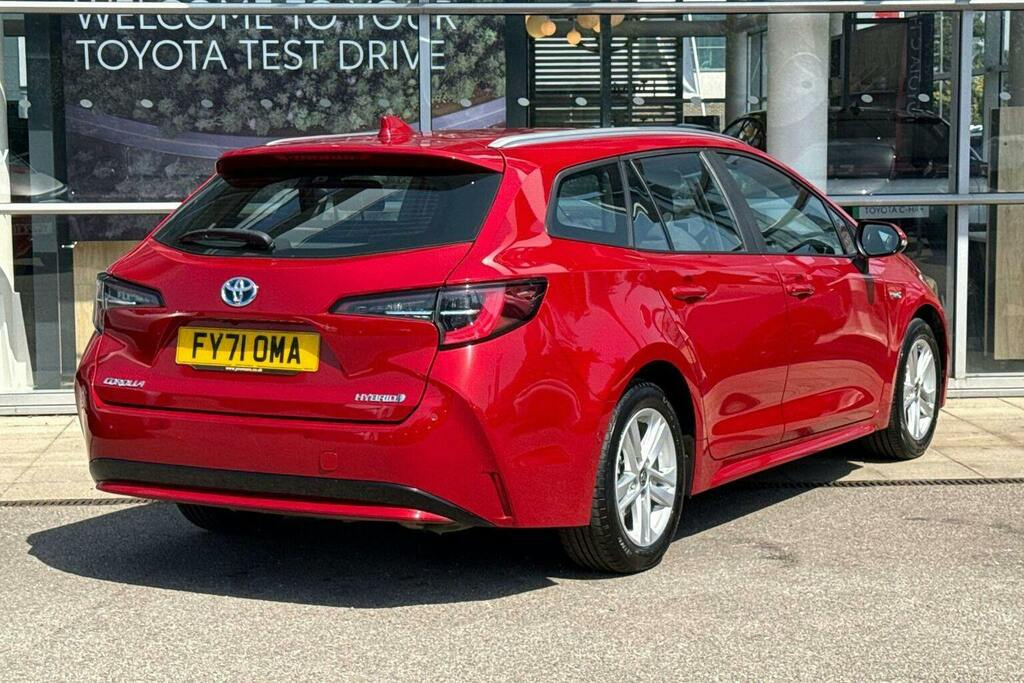 Toyota Corolla 1.8 Vvt H Icon Tech Touring Sports Hybr Red #2