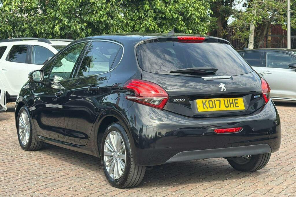 Peugeot 208 1.2 Puretech Allure Hatchback Black #5