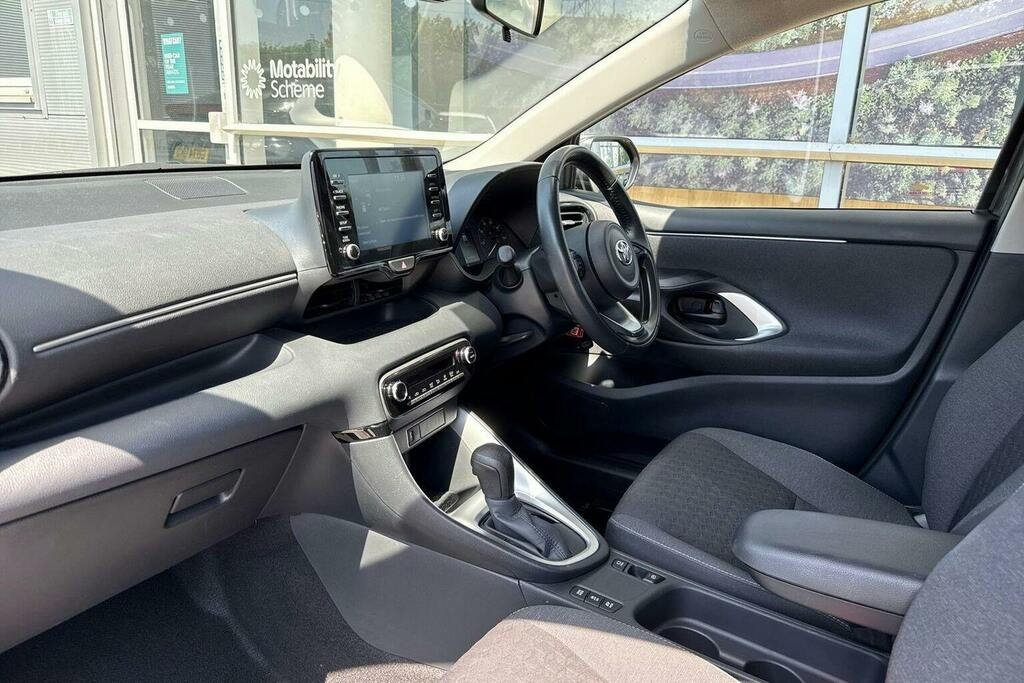 Toyota Yaris 1.5 Vvt H Icon Hatchback Hybrid E Cvt GV23WXY Grey #5