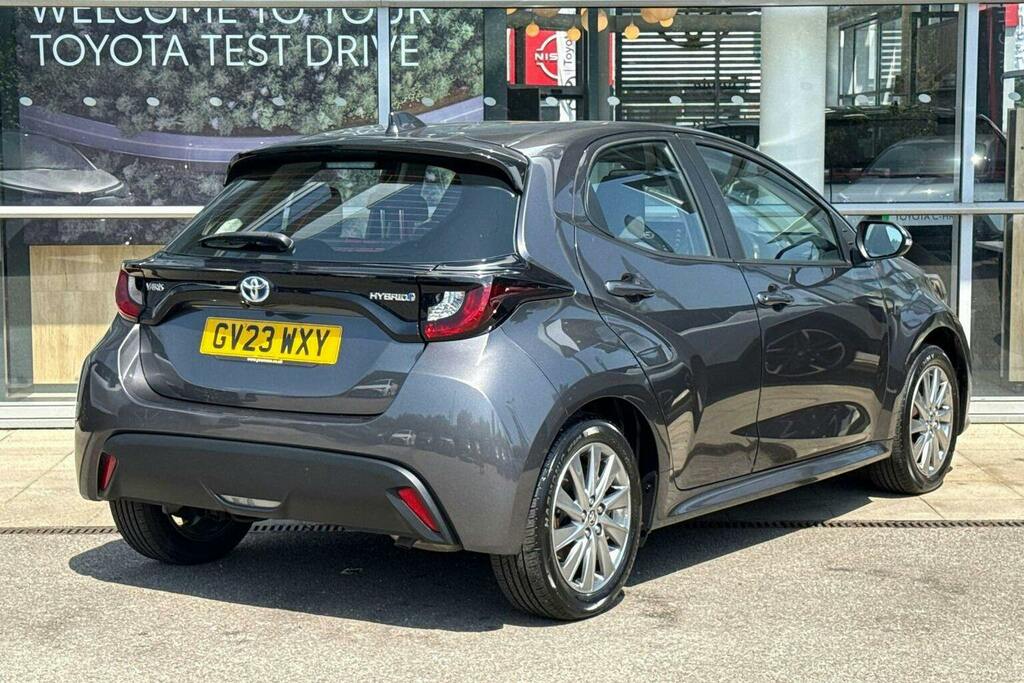 Toyota Yaris 1.5 Vvt H Icon Hatchback Hybrid E Cvt GV23WXY Grey #2