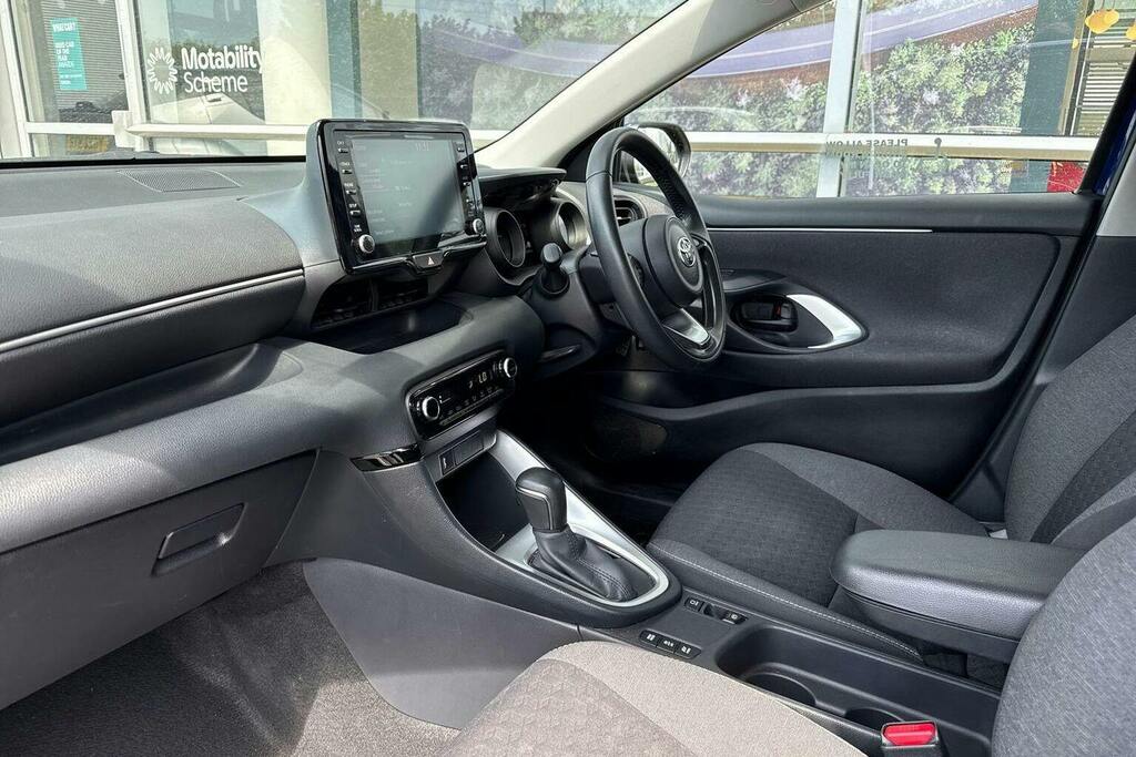 Toyota Yaris 1.5 Vvt H Design Hatchback Hybrid E Cvt Blue #5