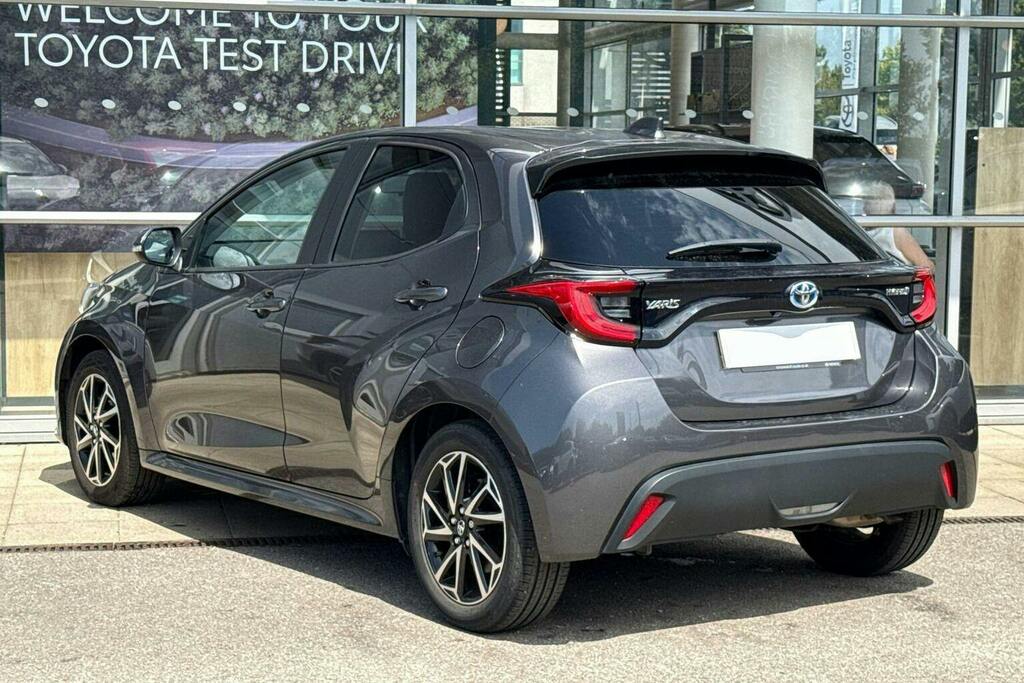 Toyota Yaris 1.5 Vvt H Design Hatchback Hybrid E Cvt Grey #4