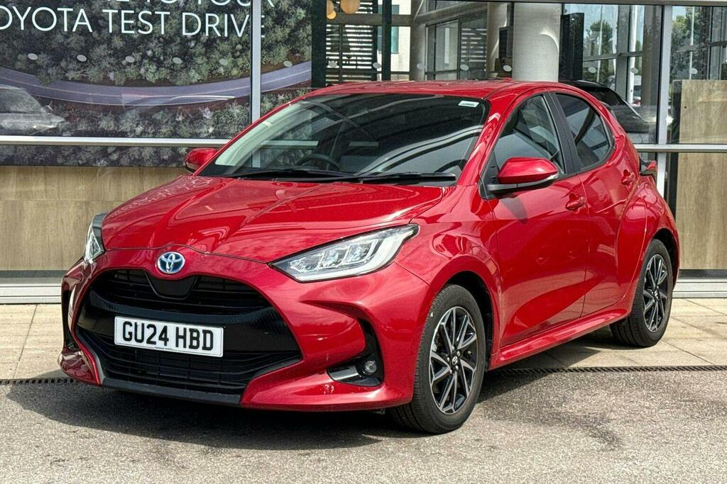 Toyota Yaris 1.5 Vvt H Design Hatchback Hybrid E Cvt Red #3