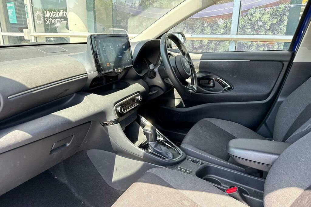 Toyota Yaris 1.5 Vvt H Design Hatchback Hybrid E Cvt PF24HWV Blue #5