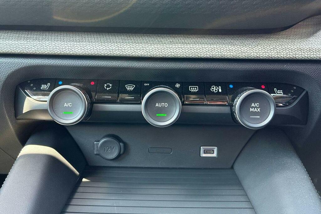 Citroen C5 X 1.6 12.4Kwh Max Hatchback Plug-in Hybri  #22