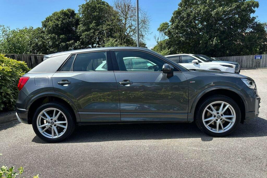 Audi Q2 1.4 Tfsi Cod S Line Suv Grey #2