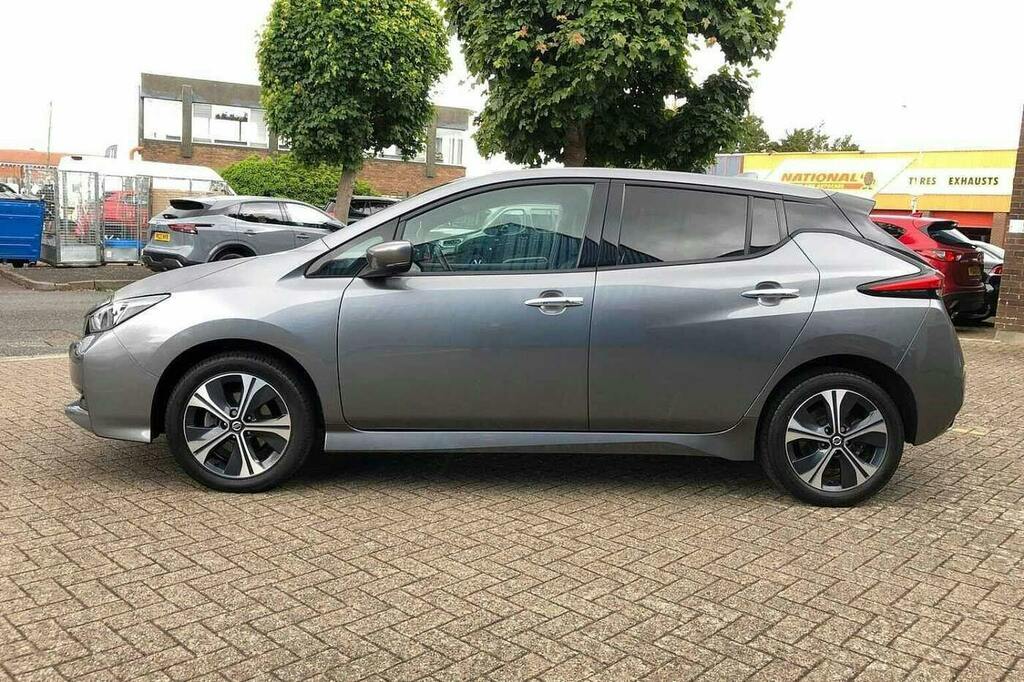 Nissan Leaf 40Kw Acenta With Sat Nav And Intelligent Cruise Co Red #10