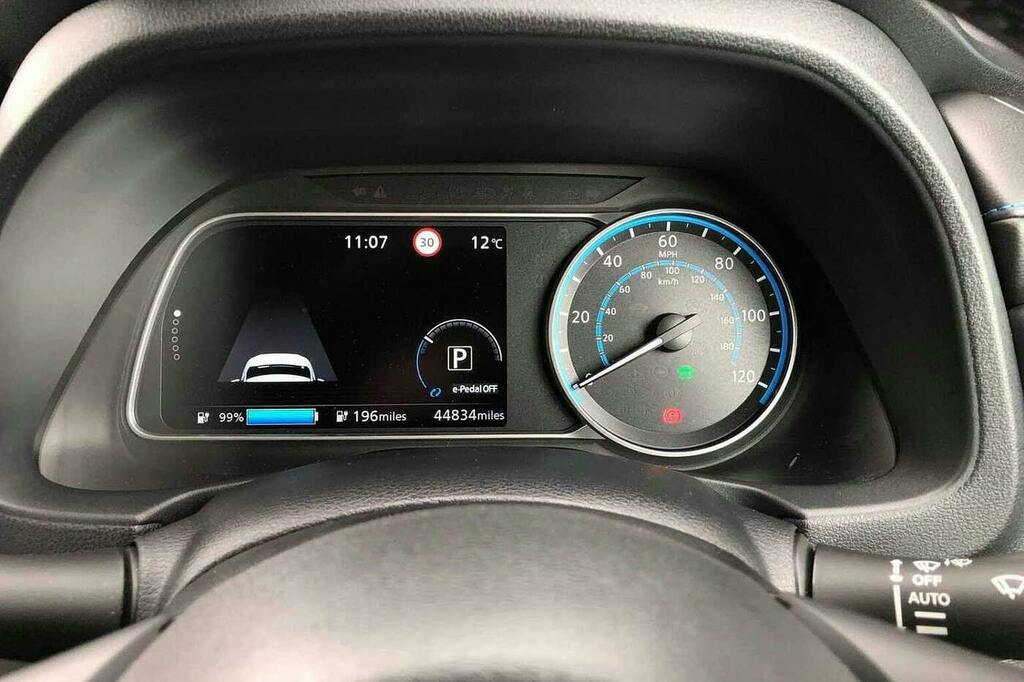 Nissan Leaf 40Kw Acenta With Sat Nav And Intelligent Cruise Co Red #15