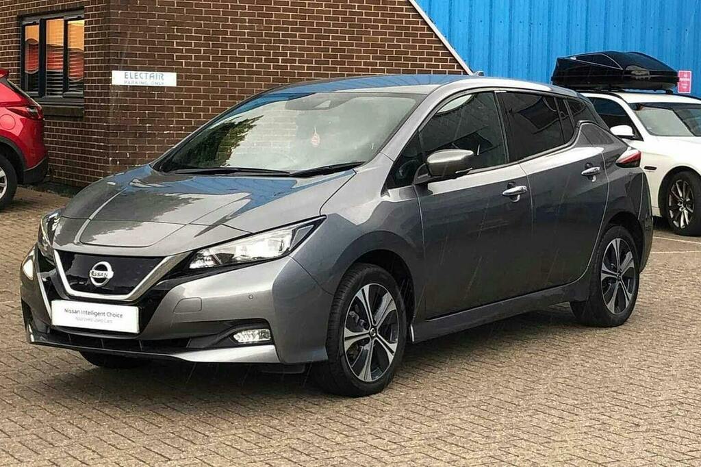 Nissan Leaf 40Kw Acenta With Sat Nav And Intelligent Cruise Co Red #11