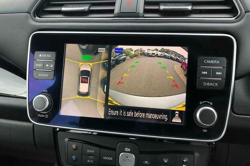 Nissan Leaf 40Kw Acenta With Sat Nav And Intelligent Cruise Co Red #19