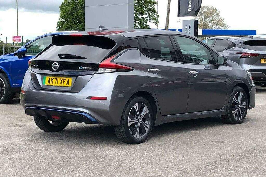 Nissan Leaf 40Kw Acenta With Sat Nav And Intelligent Cruise Co Red #9