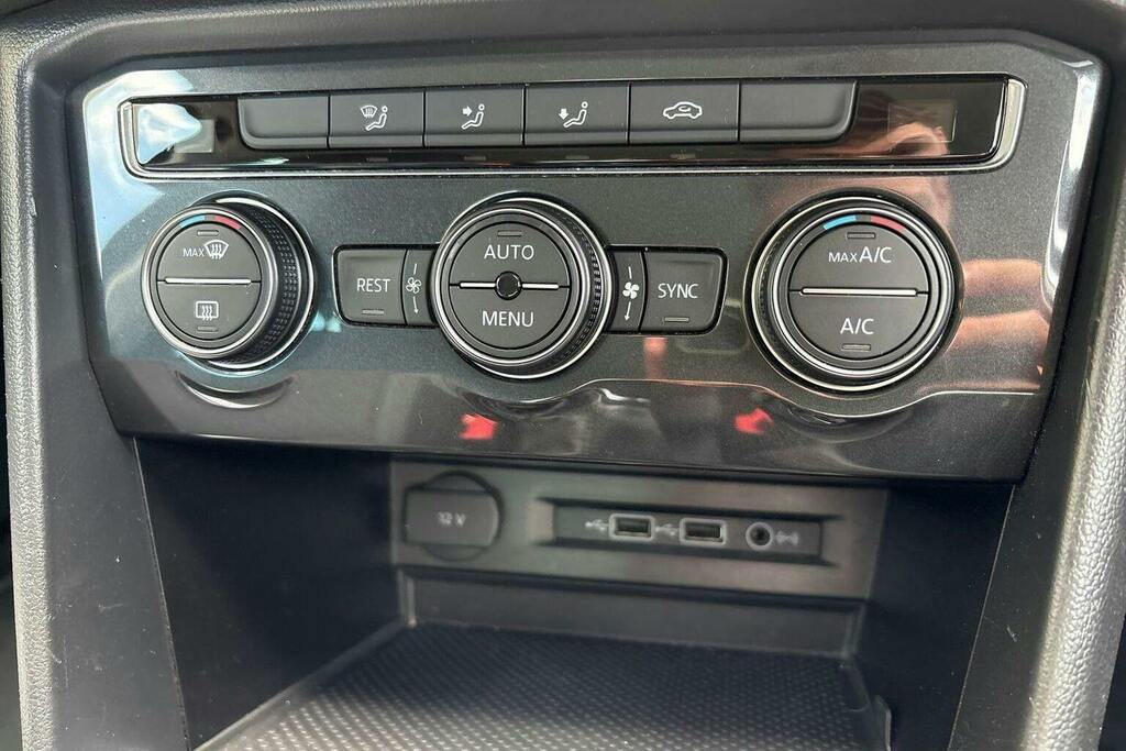 Volkswagen Tiguan Elegance White #34