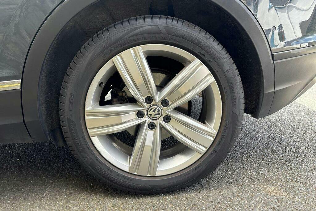 Volkswagen Tiguan Elegance White #22