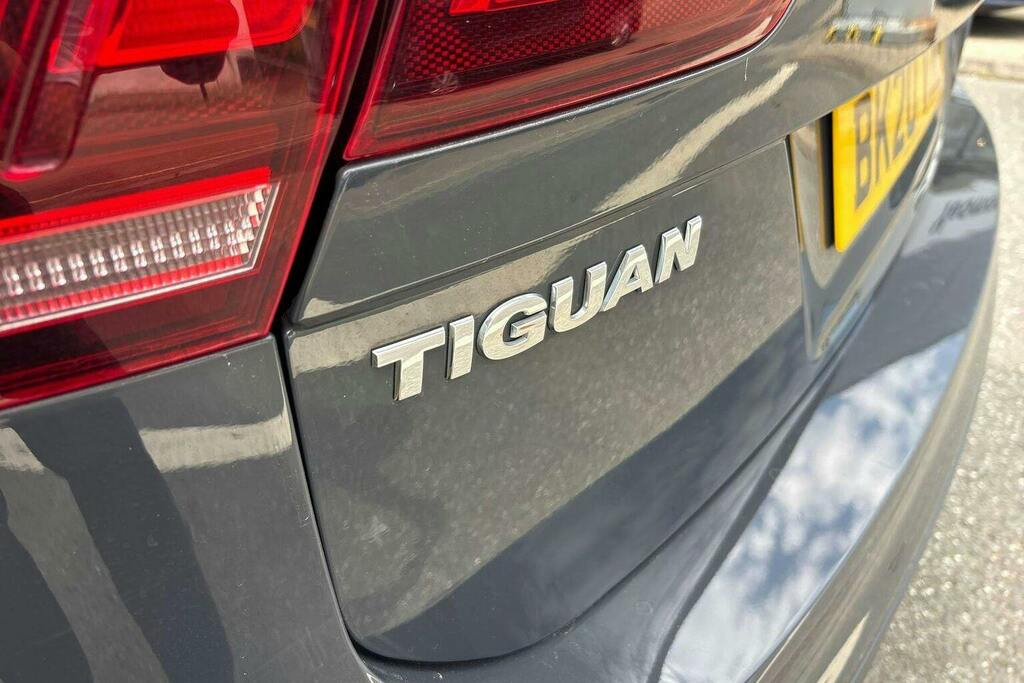 Volkswagen Tiguan Elegance White #26