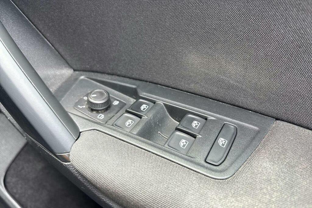 Volkswagen Tiguan Elegance White #32