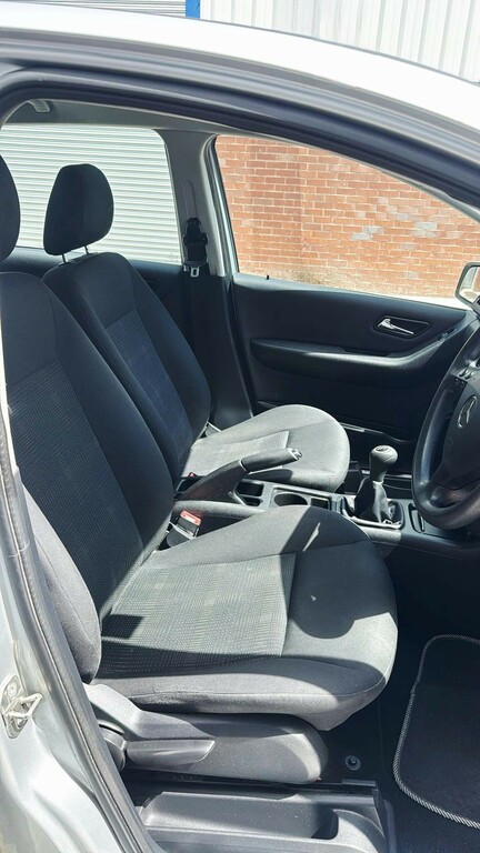 Mercedes-Benz A Class 1.5 A160 Blueefficiency Classic Se Silver #2