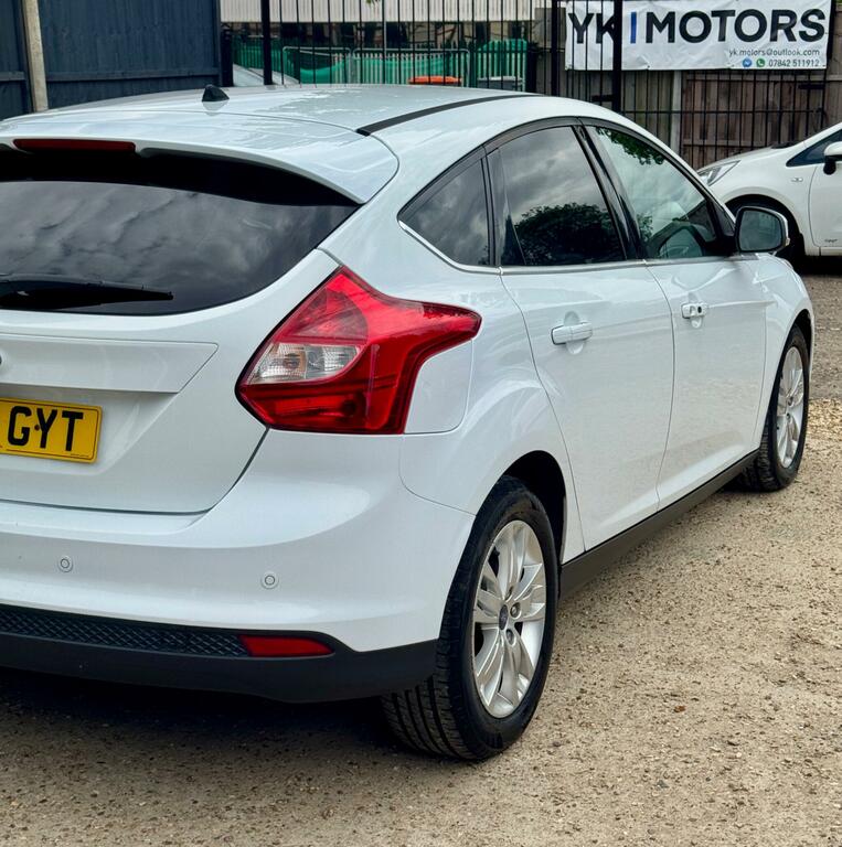 Ford Focus 1.6 Tdci Titanium Navigator Euro 5 Ss FE63GYT White #6