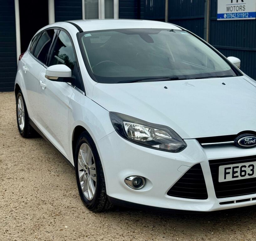 Ford Focus 1.6 Tdci Titanium Navigator Euro 5 Ss FE63GYT White #3
