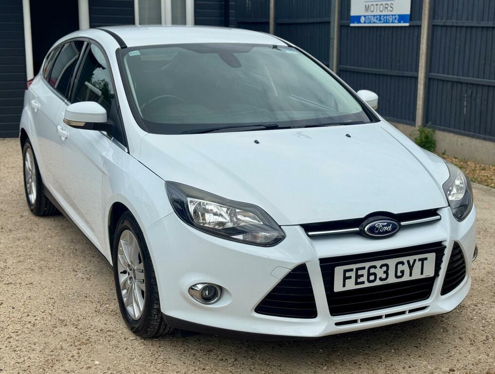 Ford Focus 1.6 Tdci Titanium Navigator Euro 5 Ss FE63GYT White #2