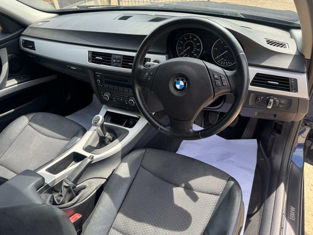 BMW 3 Series 2.0 320D Black #21