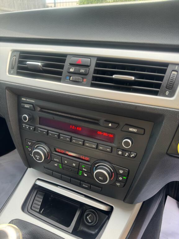 BMW 3 Series 2.0 320D Black #36
