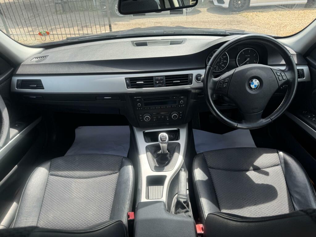 BMW 3 Series 2.0 320D Black #32