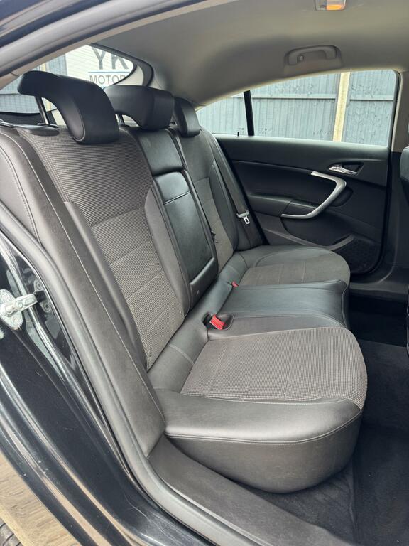 Vauxhall Insignia 2.0 Cdti Exclusiv  #23