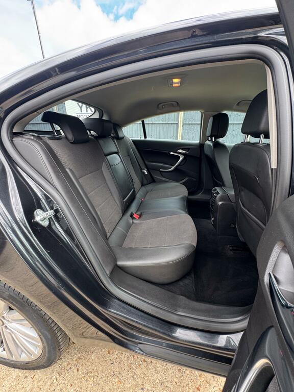 Vauxhall Insignia 2.0 Cdti Exclusiv  #24