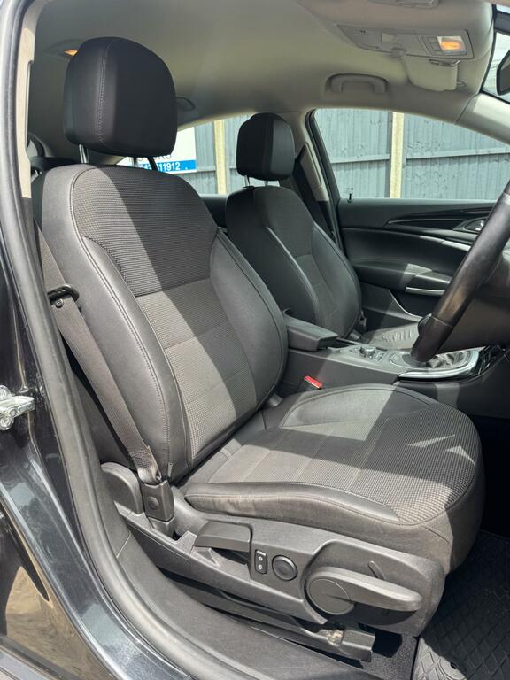Vauxhall Insignia 2.0 Cdti Exclusiv  #18