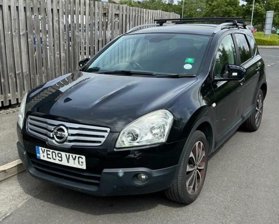 Nissan Qashqai+2 Acenta Black #2