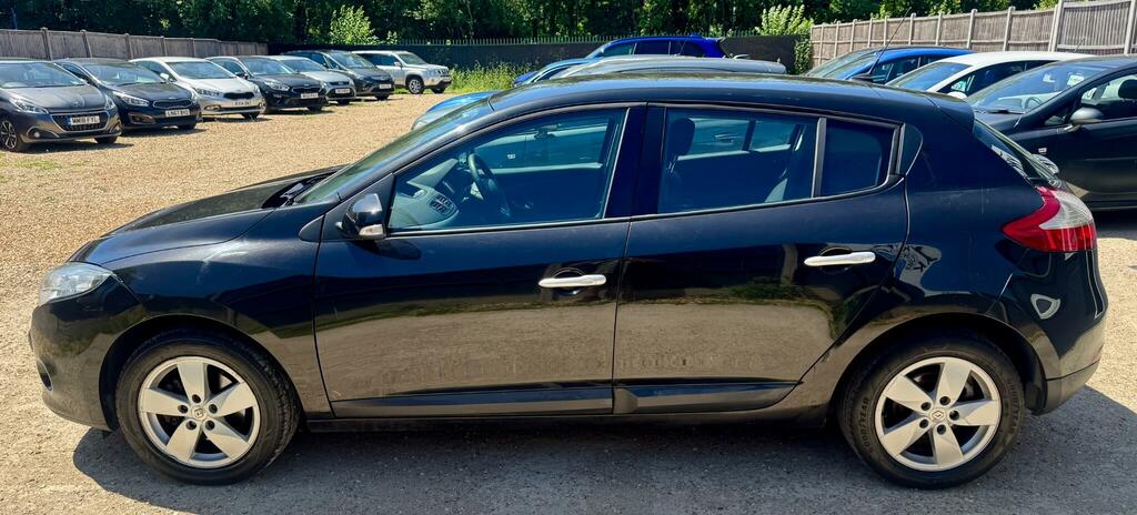 Renault Megane 1.5 Dci Dynamique Tomtom Sport Tourer M Black #9