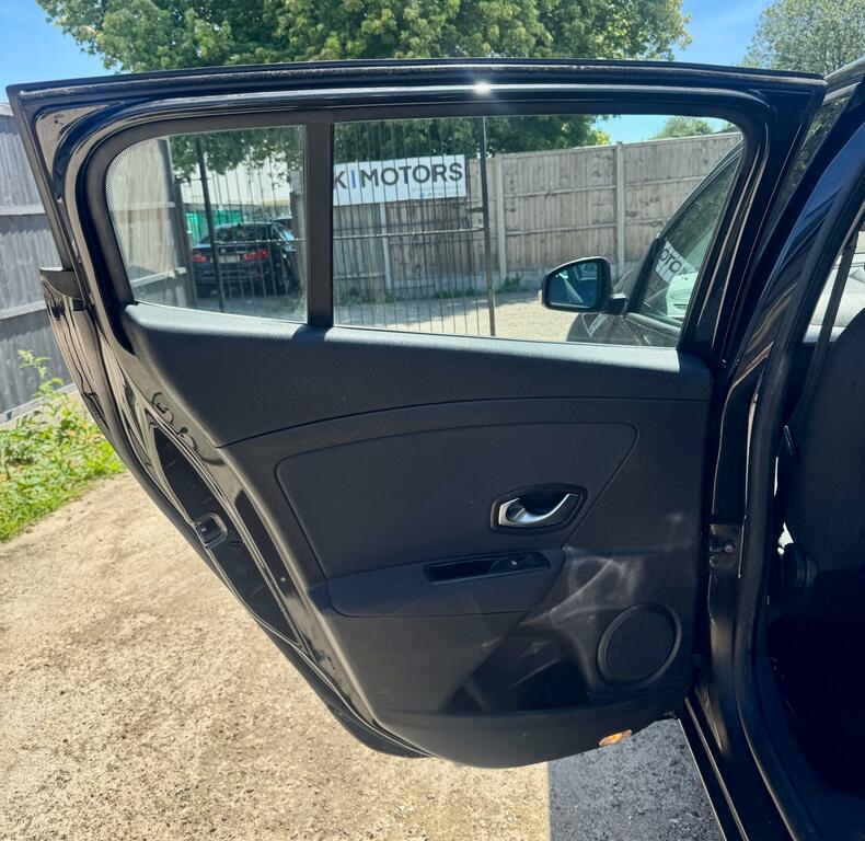 Renault Megane 1.5 Dci Dynamique Tomtom Sport Tourer M Black #23