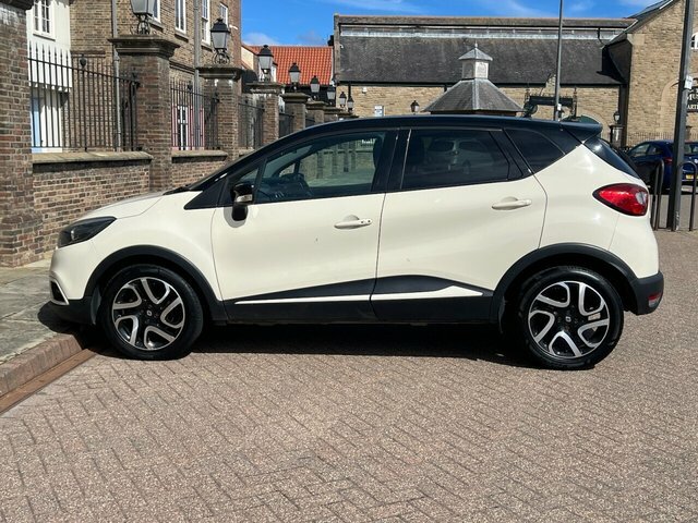Renault Captur 2015 1.5 Dci Energy Dynamique S Nav Suv NA65PHZ White #5