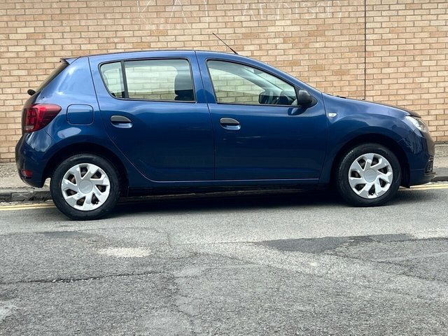 Dacia Sandero 2019 0.9 Tce Essential Hatchback NY68VKF Blue #4