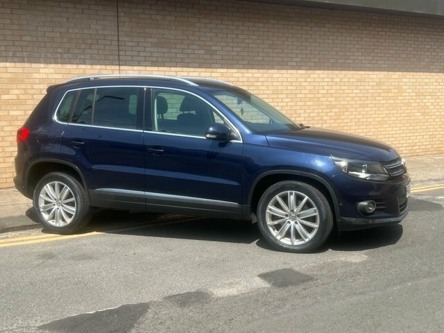 Volkswagen Tiguan 2015 2.0 Tdi Bluemotion Tech Match Edition Suv NG65KXY Blue #4
