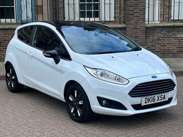 Ford Fiesta 2016 1.0T Ecoboost Zetec White Edition Hatchback 3 DK16XSA White #2