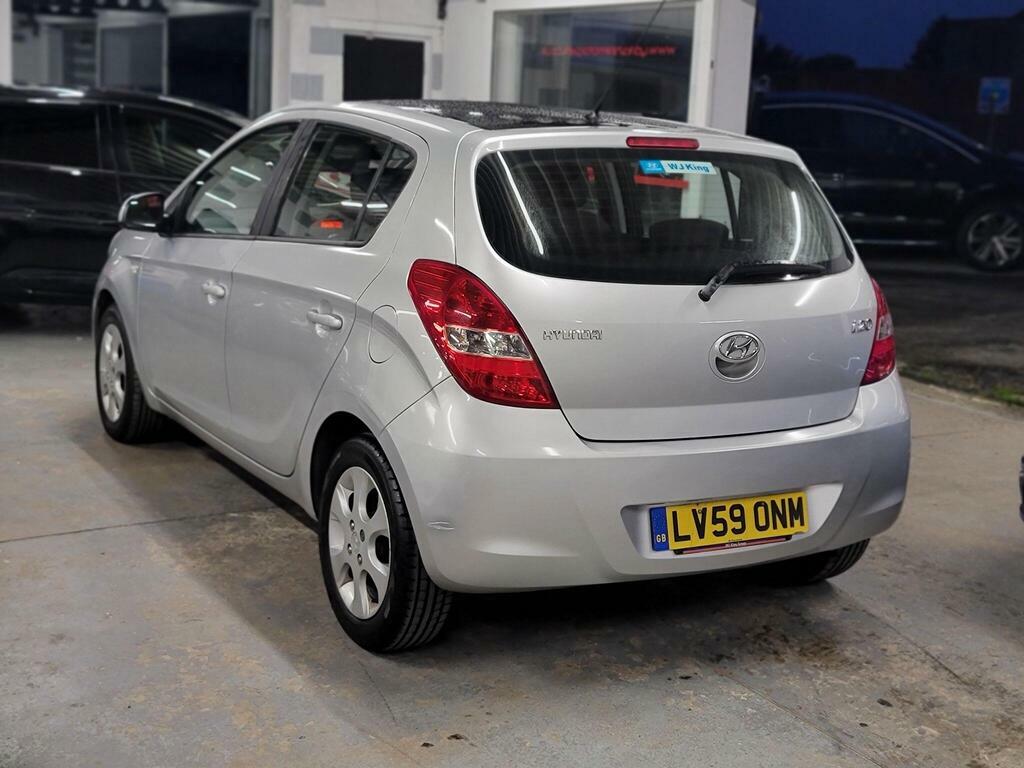 Hyundai I20 1.4 Comfort Euro 4 LV59ONM Silver #4