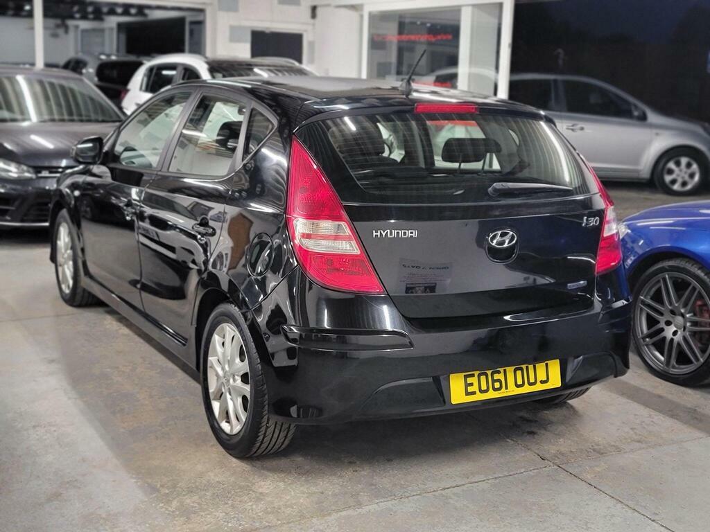 Hyundai I30 1.6 Crdi Comfort Euro 4 Black #5