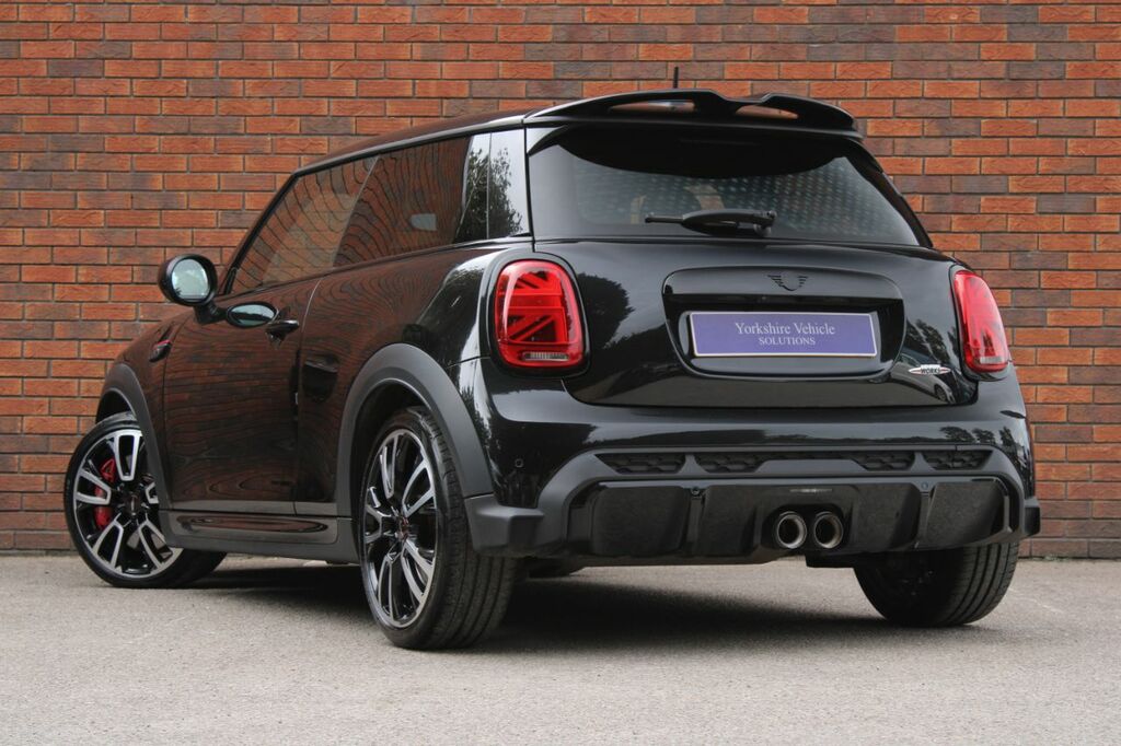 Mini Hatch 2.0 John Cooper Works Steptronic Euro 6 Ss RE72AZR Black #3