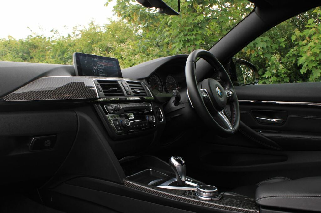 BMW M4 M4 Dct White #25