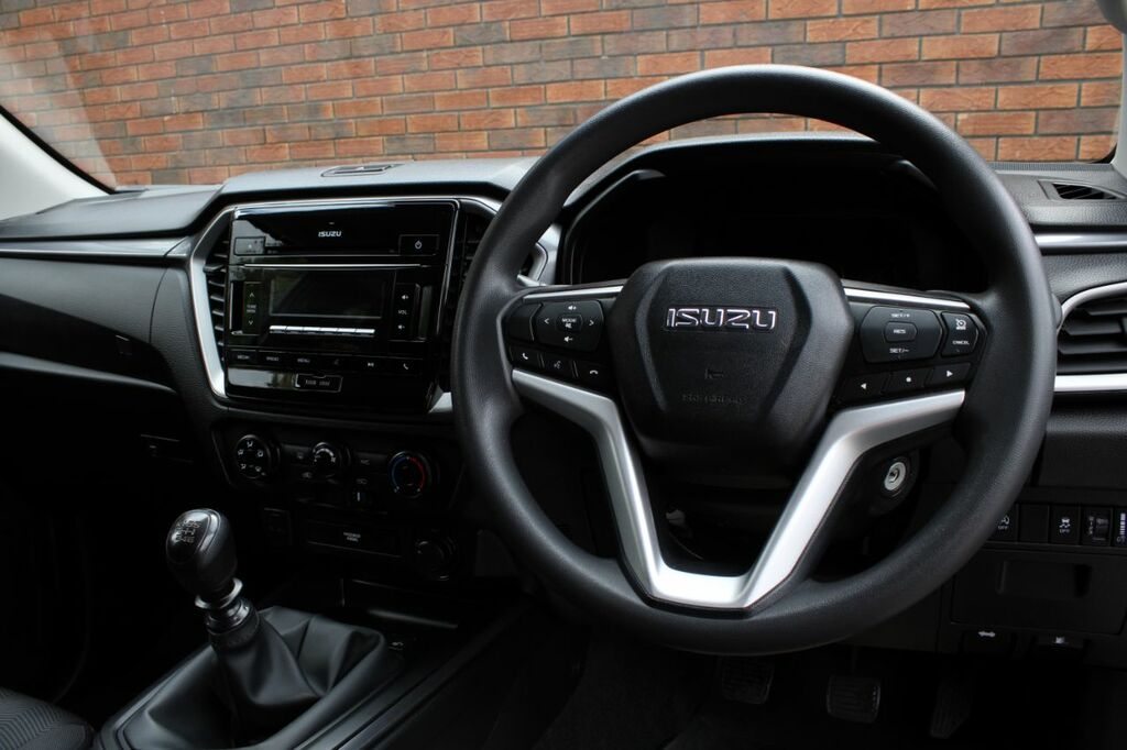 Isuzu D-Max 1.9 Dl40 Double Cab 4X4 Red #8