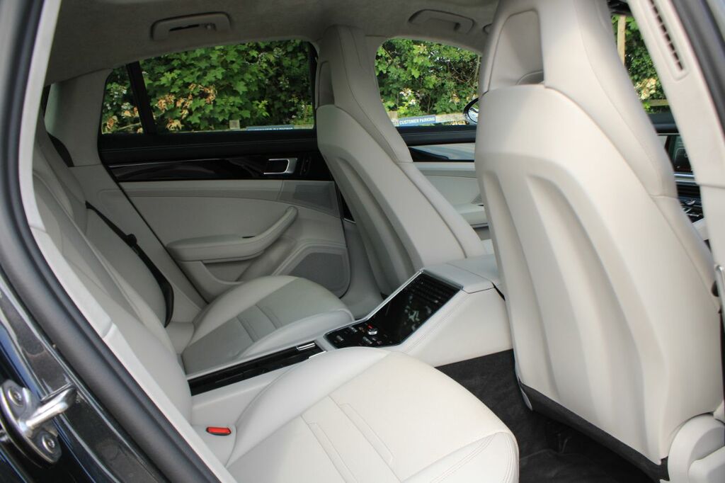 Porsche Panamera 4 E-hybrid  #12