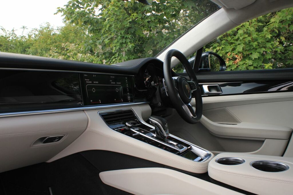 Porsche Panamera 4 E-hybrid  #22