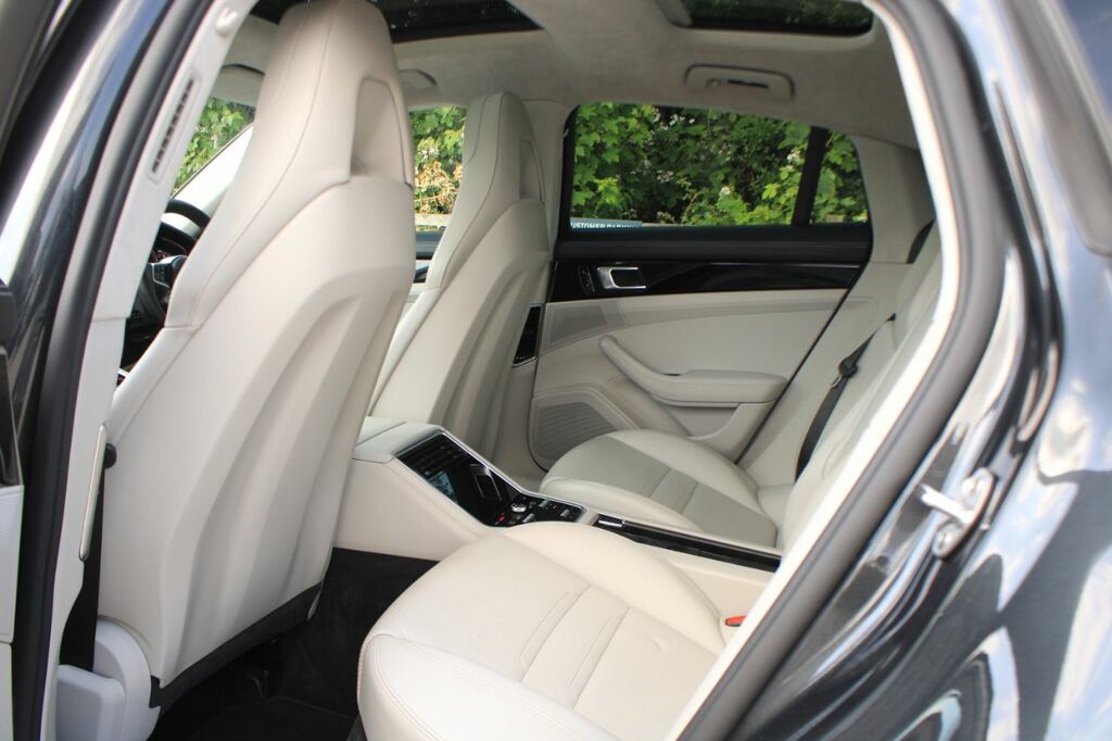 Porsche Panamera 4 E-hybrid  #25