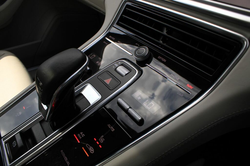 Porsche Panamera 4 E-hybrid  #23